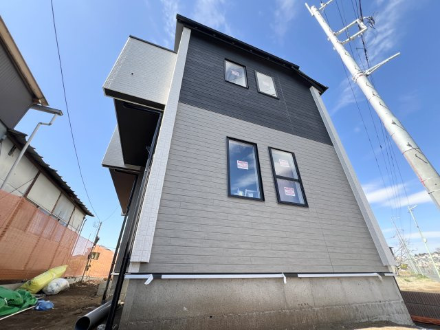 武蔵村山市神明3丁目　全1棟　新築戸建ての外観