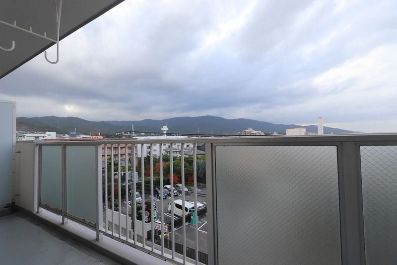 福岡市南区屋形原４丁目の賃貸マンションのバルコニー