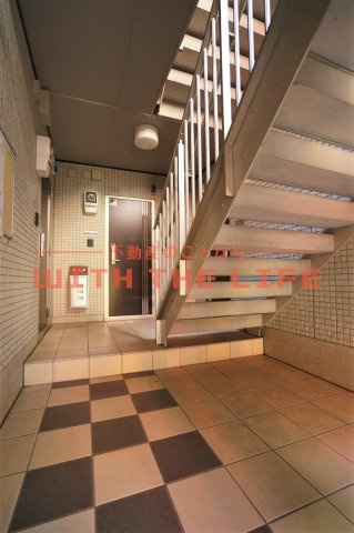 ルーエ西町【10，000円キャッシュバック対象物件】のエントランス|落ち着いたエントランスです