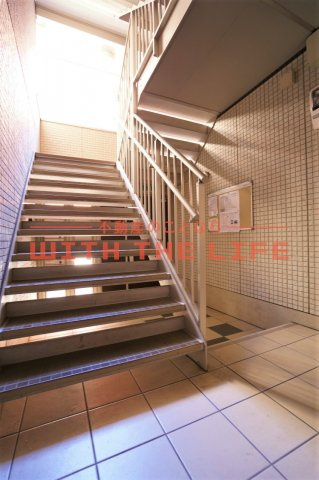 ルーエ西町【10，000円キャッシュバック対象物件】のロビー|毎日通るロビーはこのようになっています