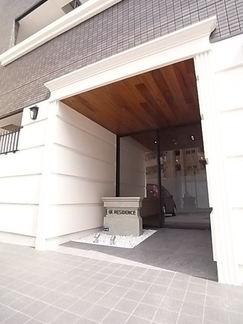 GKレジデンス王子公園のエントランス