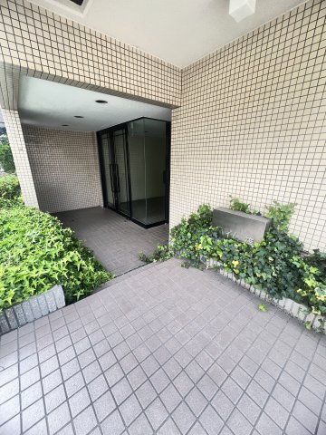 ハイム篠のエントランス