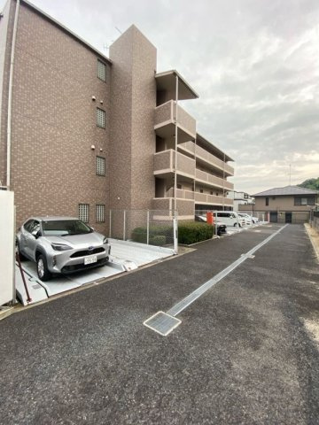 セリテ板宿の駐車場