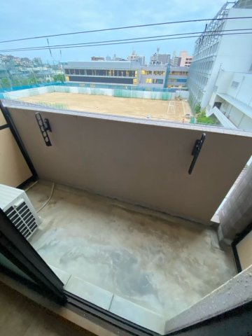 セリテ板宿のバルコニー|開放的で明るい空間を演出してくれるバルコニーです