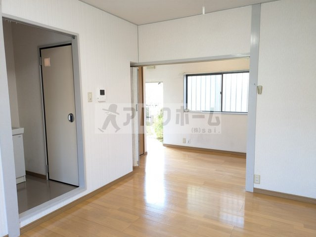 畑本ハイツの居間・リビング|畑本ハイツ（柏原市旭ケ丘・河内国分駅）　居室スペース