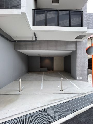 GENOVIA神戸湊川公園の駐車場