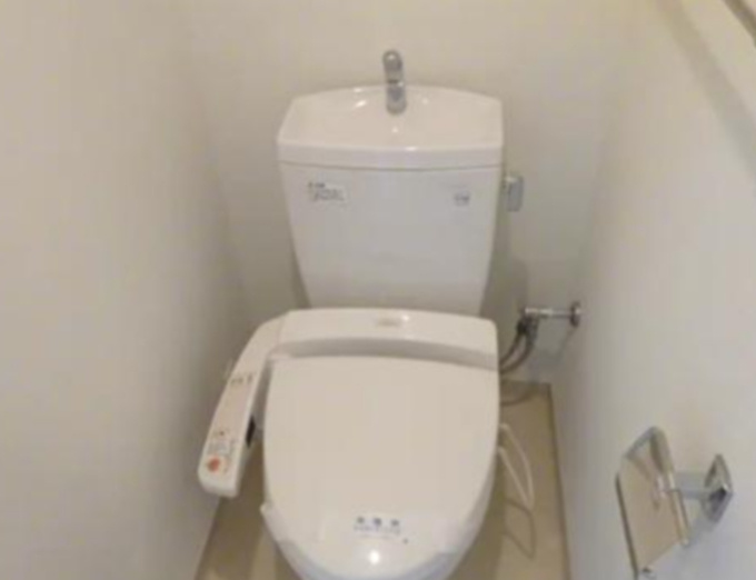 グラントゥルース桜台駅前のトイレ