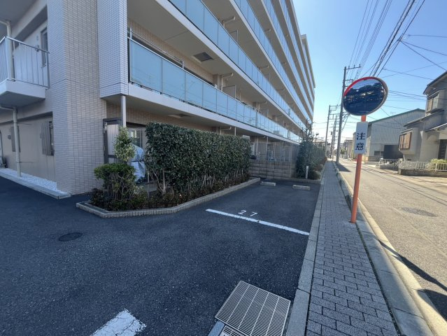 ベルドゥムール鎌ヶ谷オークのその他共用部分|駐車場