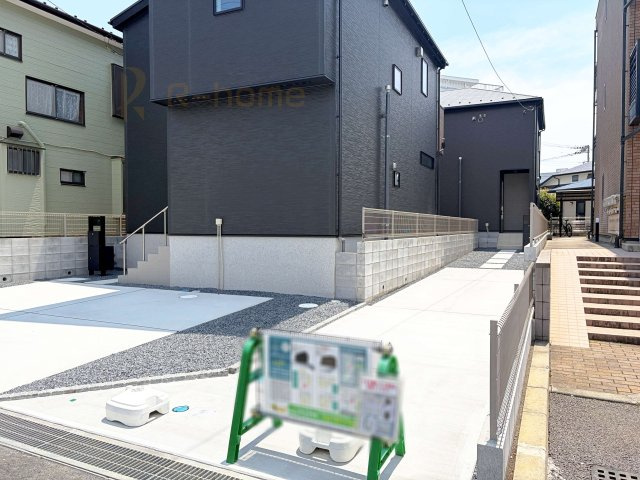 我孫子市天王台6丁目1期　新築戸建て　2号棟の駐車場|カースペースは2台お停めいただけます♪