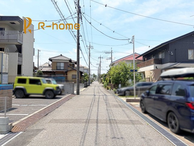我孫子市天王台6丁目1期　新築戸建て　2号棟の前面道路含む現地写真|堂々！建物完成♪実際のお部屋をご見学可能です♪
ご見学が一番の資料！お気軽にお問い合わせ下さい♪