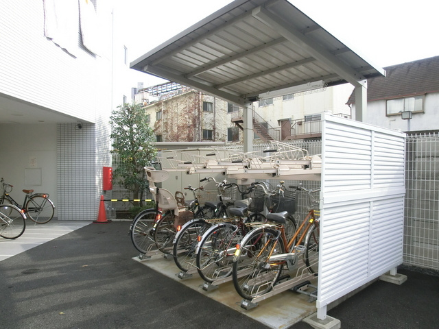 パークアクシス西ヶ原のその他共用部分|自転車・バイク駐輪スペースあります。