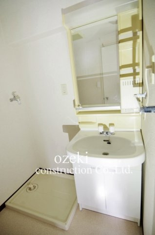 ランドフォレスト北越谷Ⅱの独立洗面台