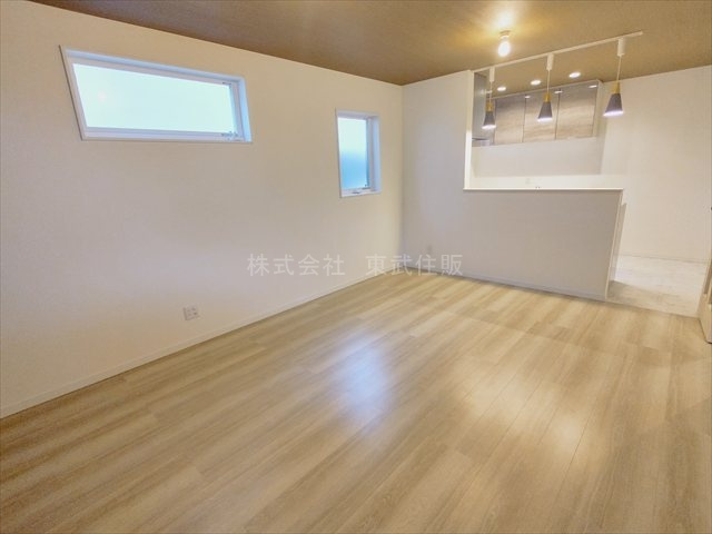 【居間・リビング】の画像