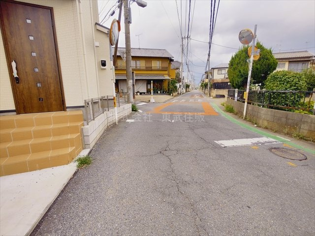 【前面道路含む現地写真】の画像