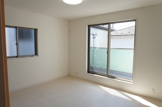 草加市谷塚仲町 中古戸建の洋室|7帖