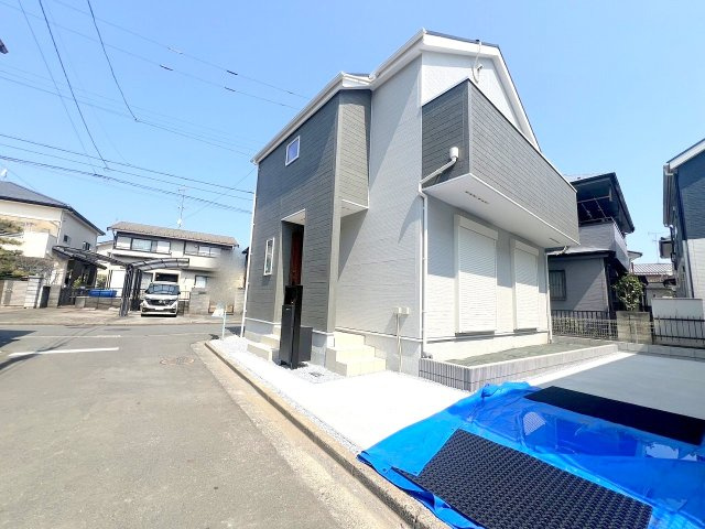 武蔵村山市大南5丁目　全1棟　新築戸建て　の前面道路含む現地写真