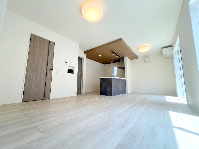 武蔵村山市大南5丁目　全1棟　新築戸建て　の居間・リビング