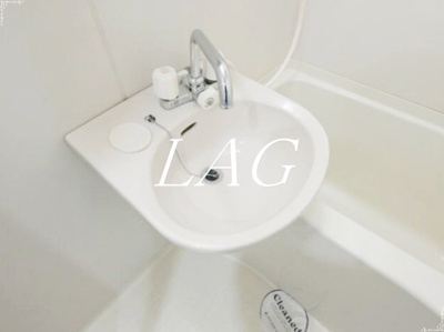 【洗面所】 | スカイコート浜松町 | 洗面台です。