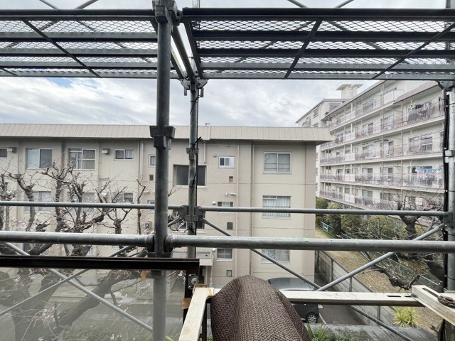 【展望】 | コートハウス三鷹 | バルコニーからの眺望　※大規模修繕工事中　～即日のご見学可能～　お問合せはお気軽にどうぞ。