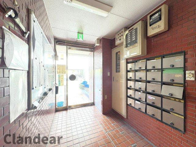 パラスト日暮里のロビー|ドキドキの新生活も、安心してスタート。ぴったりの住まいを見つけませんか？クランディアが一緒に住まい選びをサポートします‼　まずは、お気軽にお問合せください　＃クランディア