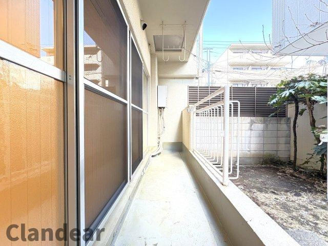 パラスト日暮里のバルコニー|ドキドキの新生活も、安心してスタート。ぴったりの住まいを見つけませんか？クランディアが一緒に住まい選びをサポートします‼　まずは、お気軽にお問合せください　＃クランディア