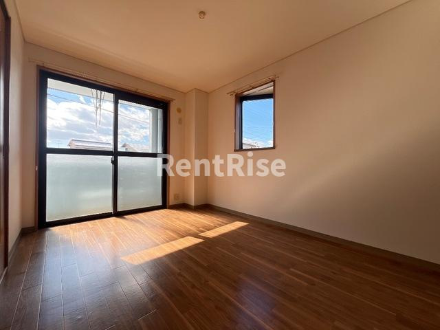 プラスパ・ダイトクの洋室|洋室