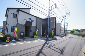 【前面道路含む現地写真】