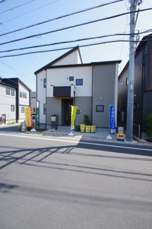 【前面道路含む現地写真】