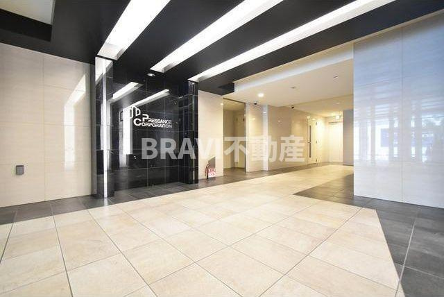 プレサンス堺筋本町駅前　BRAVI不動産のロビー