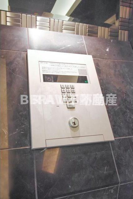プレサンス堺筋本町駅前　BRAVI不動産のセキュリティ
