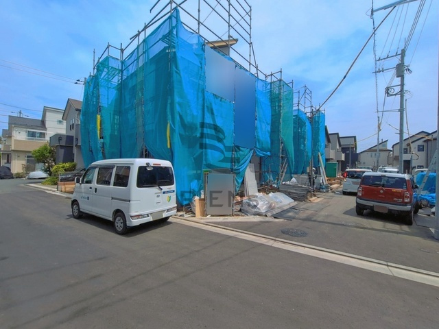【前面道路含む現地写真】 | 西東京市泉町３丁目　新築戸建て　３号棟 | 落ち着いた住宅街の一角、穏やかな暮らしを育むエリアです