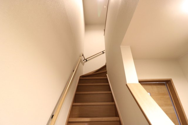 Rays terrace Tsuyazakiの内装|階段