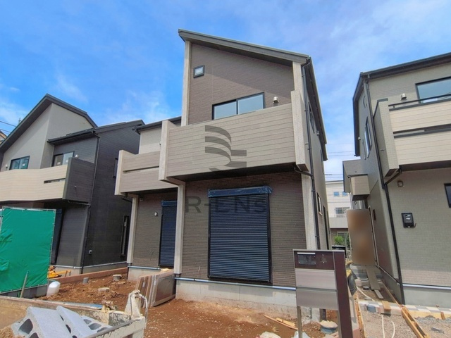 【外観】 | 西東京市泉町３丁目　新築戸建て　４号棟 | 建築中