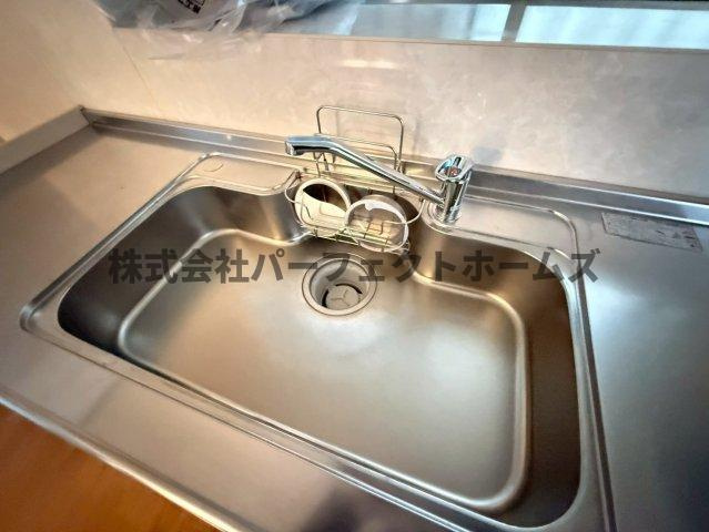 国松町戸建　賃貸のキッチン|お料理しやすいキッチンです