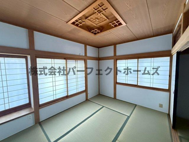 国松町戸建　賃貸の和室|和室ならではの温かな和の空間で寛ぎの時間を過ごせます