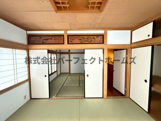 国松町戸建　賃貸の和室|和室があれば、来客や子供用のスペースとして活躍します