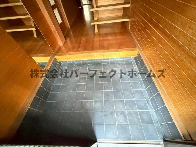 国松町戸建　賃貸の玄関|玄関です