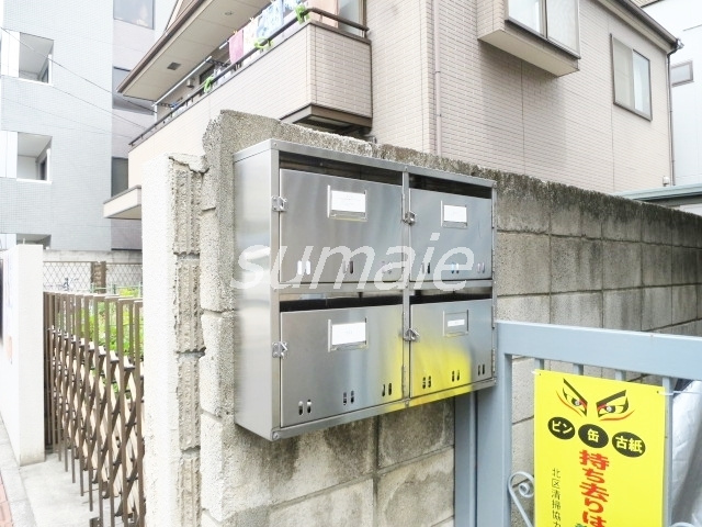 上岡マンションのその他|エントランスにポストあります♪