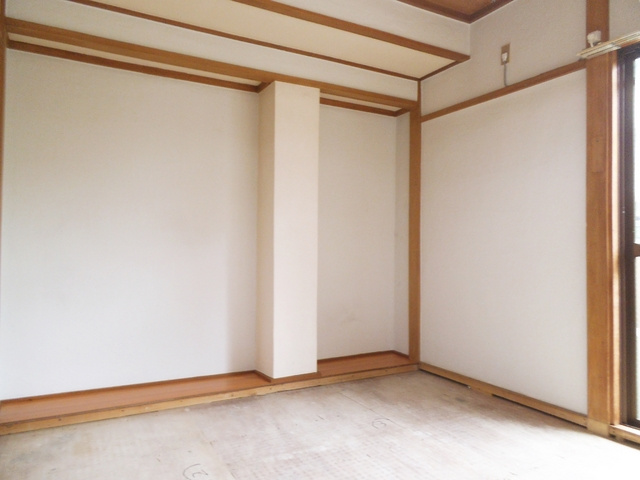 上岡マンションの寝室|居室です。