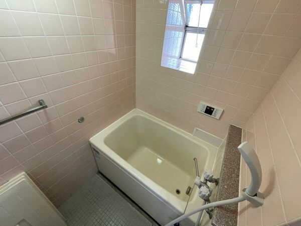 福岡市南区塩原１丁目の賃貸マンションの浴室