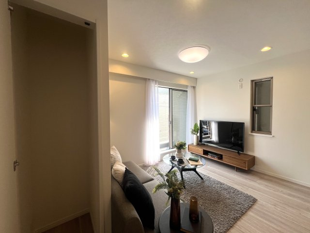 日吉が好きな方は日吉住所にコダワル。それって良いコトで、私、都内から引っ越した時に神奈川住所になるコト、不思議と残念な気持ちになりました、な、【リフォーム／港北区日吉7丁目中古戸建】の収納|十分な収納スペースがあります