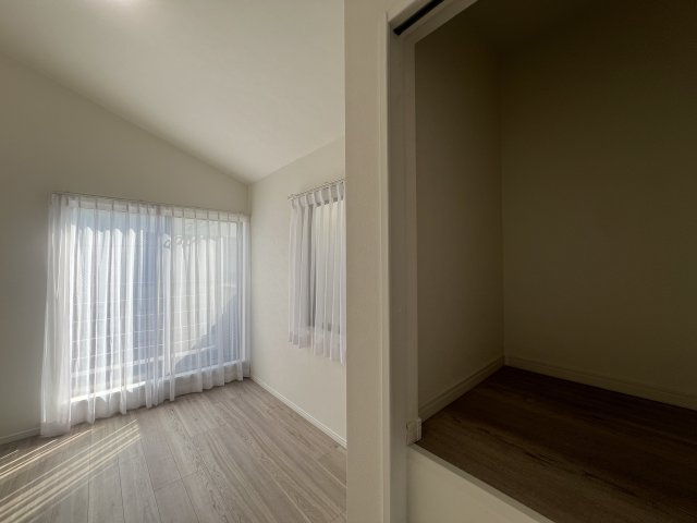 日吉が好きな方は日吉住所にコダワル。それって良いコトで、私、都内から引っ越した時に神奈川住所になるコト、不思議と残念な気持ちになりました、な、【リフォーム／港北区日吉7丁目中古戸建】の収納|ちょっとした収納スペースも充実しています