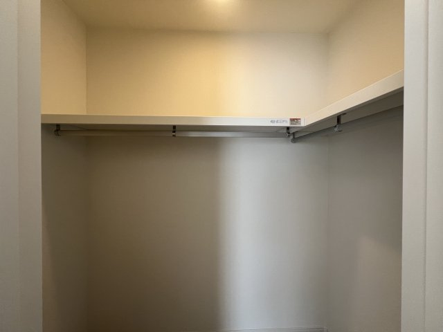 日吉が好きな方は日吉住所にコダワル。それって良いコトで、私、都内から引っ越した時に神奈川住所になるコト、不思議と残念な気持ちになりました、な、【リフォーム／港北区日吉7丁目中古戸建】の収納|たっぷりとした収納スペースです