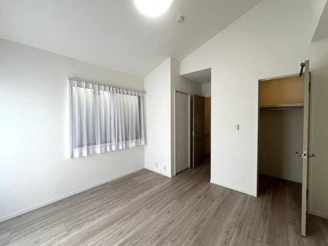 日吉が好きな方は日吉住所にコダワル。それって良いコトで、私、都内から引っ越した時に神奈川住所になるコト、不思議と残念な気持ちになりました、な、【リフォーム／港北区日吉7丁目中古戸建】の洋室|洋室です