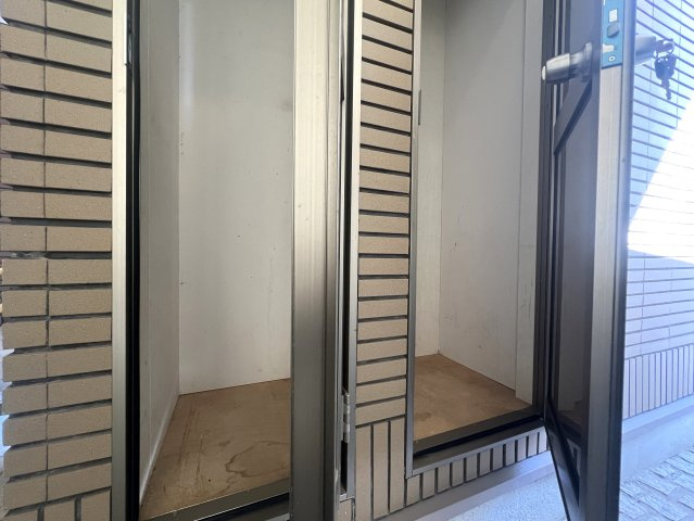 日吉が好きな方は日吉住所にコダワル。それって良いコトで、私、都内から引っ越した時に神奈川住所になるコト、不思議と残念な気持ちになりました、な、【リフォーム／港北区日吉7丁目中古戸建】の収納|収納豊富です
