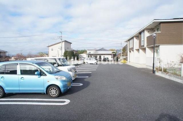 アンジュの駐車場|当社、チルホームのHPもご覧ください(^^)/物件情報多数♪