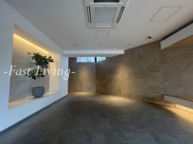 市谷仲之町ビューアパートメントのロビー