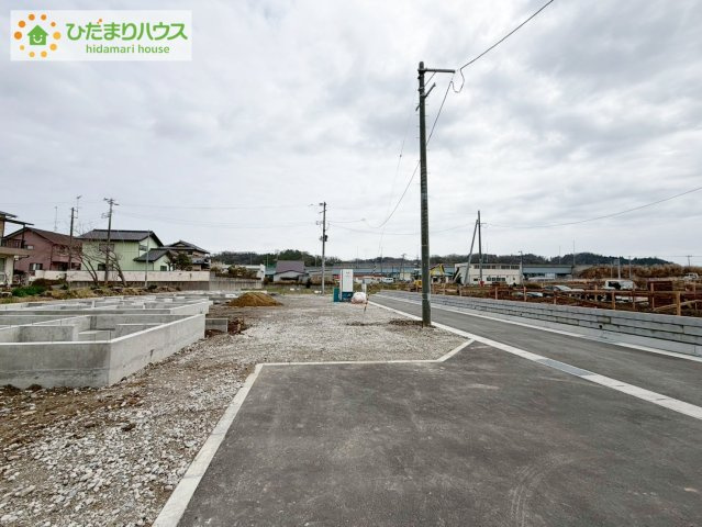 いわき市小名浜住吉　新築戸建　3号棟の前面道路含む現地写真|小中学校が近く、お子様の通学も安心♪