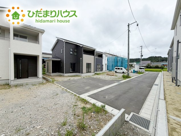 いわき市小名浜住吉５期　新築戸建　4号棟の前面道路含む現地写真|前面道路幅4ｍ☆車の出入りもラクラクできちゃいます(^^♪