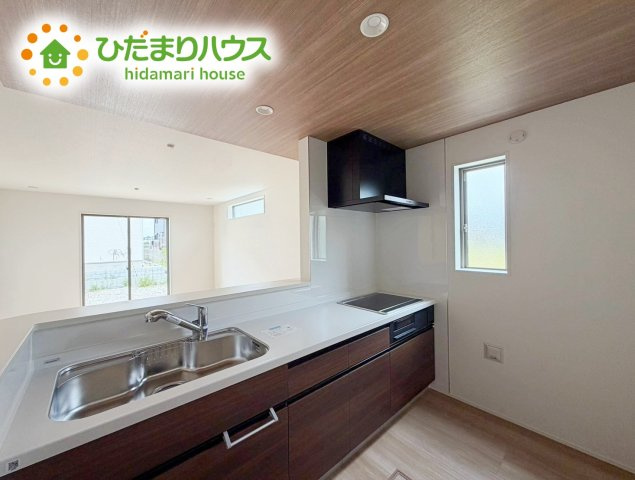 いわき市小名浜住吉５期　新築戸建　4号棟のキッチン|新婚さんにおすすめ！おしゃれなカウンターキッチンのあるLDKです(#^^#)